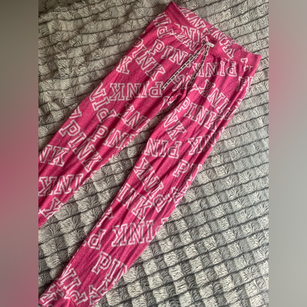 (medium) very comfortable pajama pants/ joggers